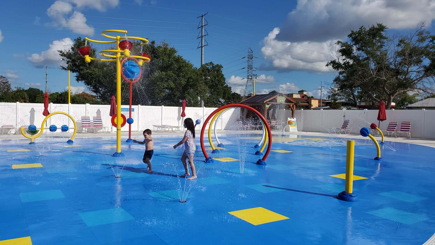 Optimized-20191002_163357-small-min Children on Orlando Splash Pad